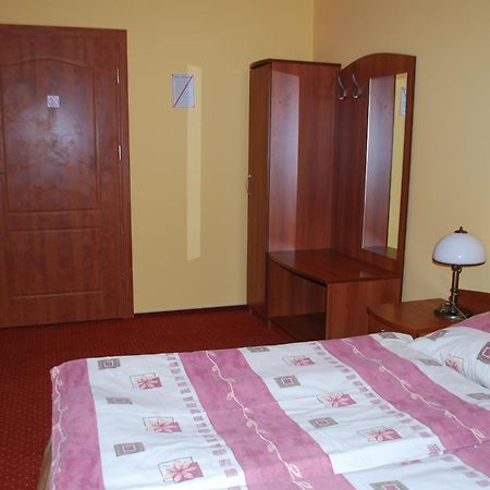 סלוביצה Hotel Anka מראה חיצוני תמונה