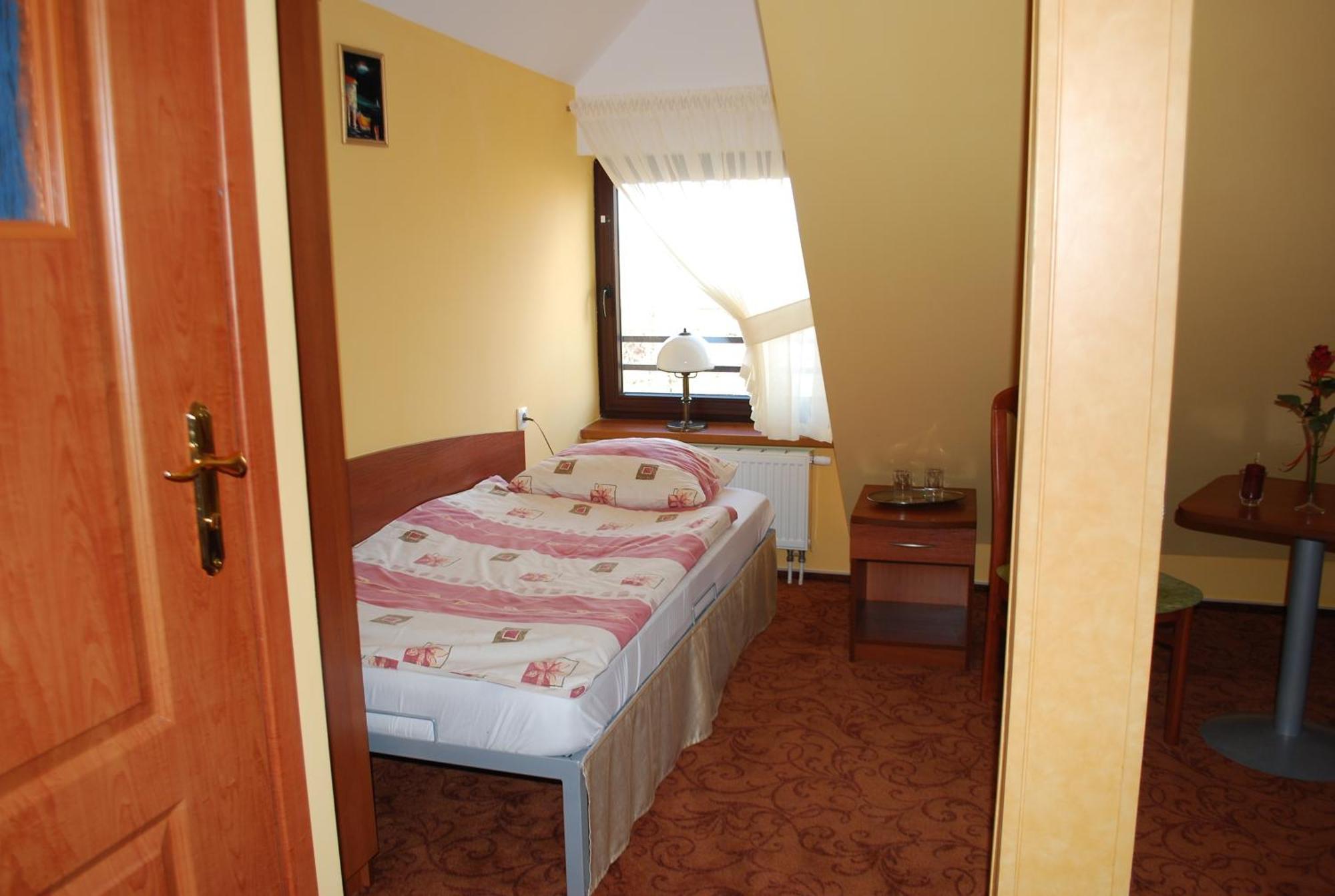 סלוביצה Hotel Anka מראה חיצוני תמונה