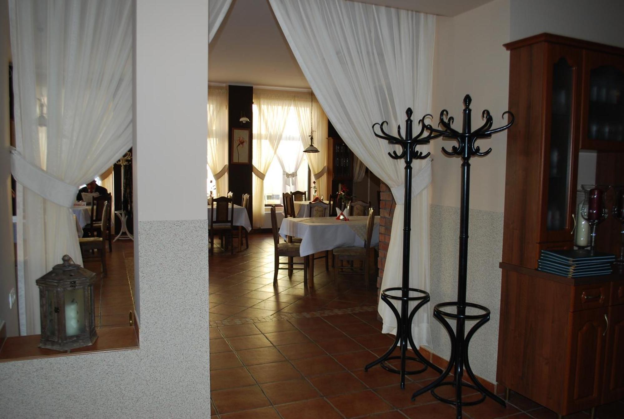 סלוביצה Hotel Anka מראה חיצוני תמונה