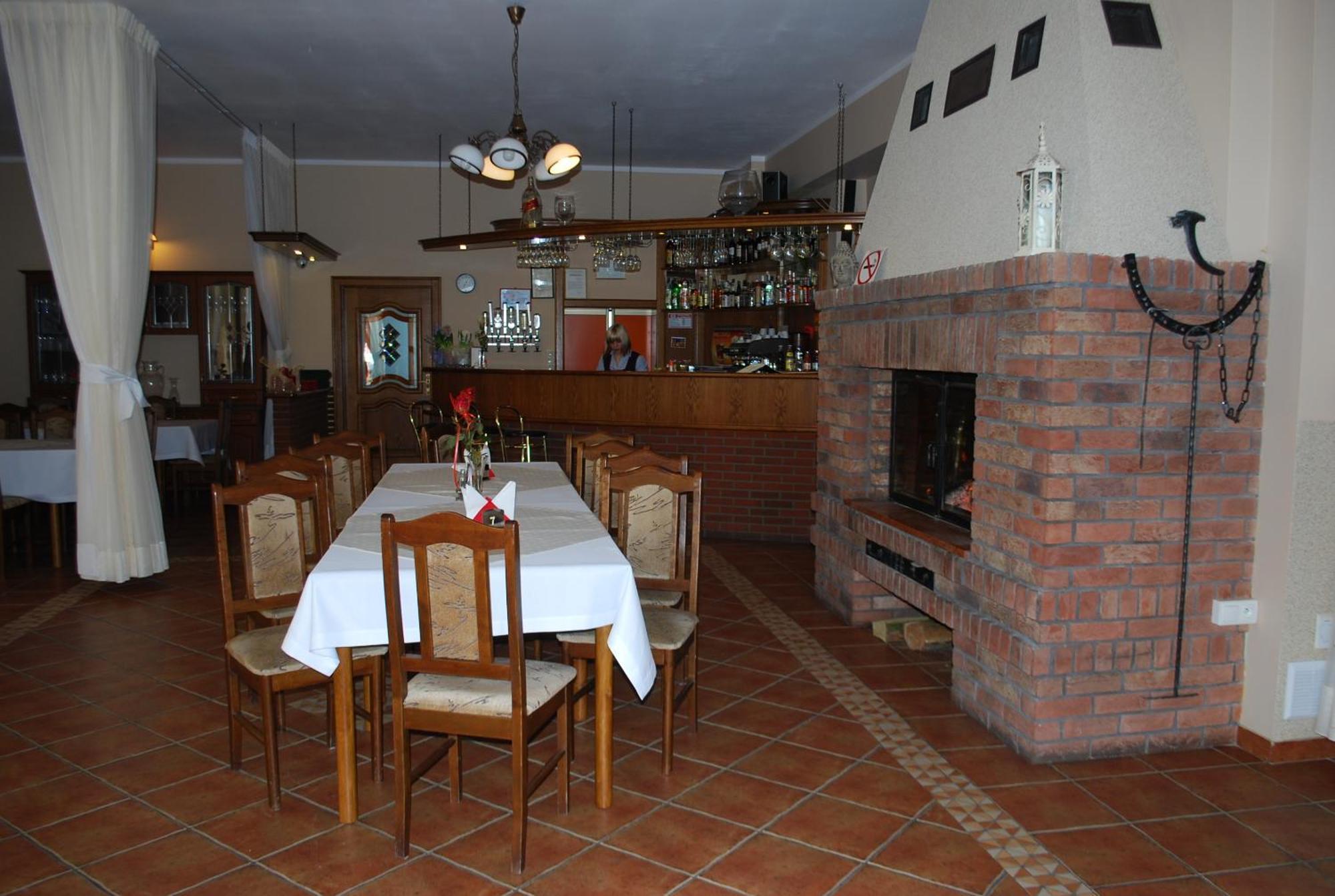 סלוביצה Hotel Anka מראה חיצוני תמונה
